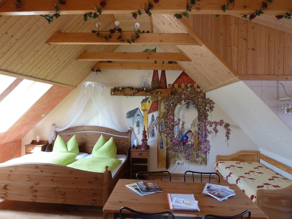 Gaestezimmer Am Maerchenbrunnen Dresde Chambre photo