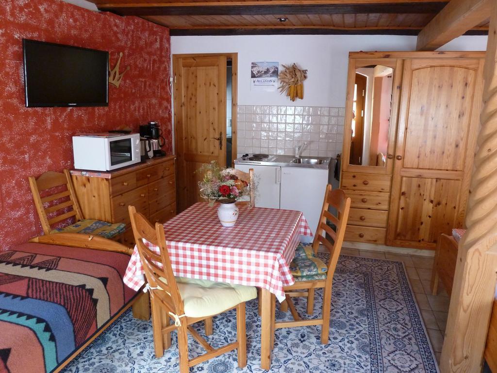 Gaestezimmer Am Maerchenbrunnen Dresde Extérieur photo
