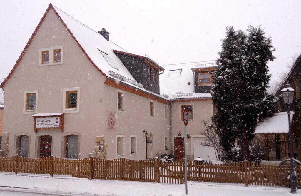 Gaestezimmer Am Maerchenbrunnen Dresde Extérieur photo